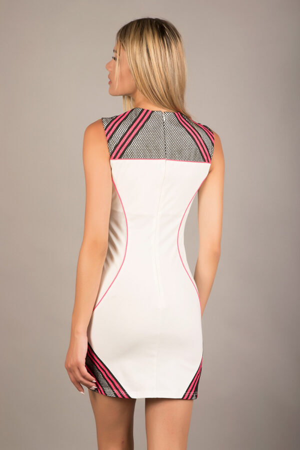 Φόρεμα κοντό μεσάτο με κλειστή λαιμόκοψη και 3D δίχτυ